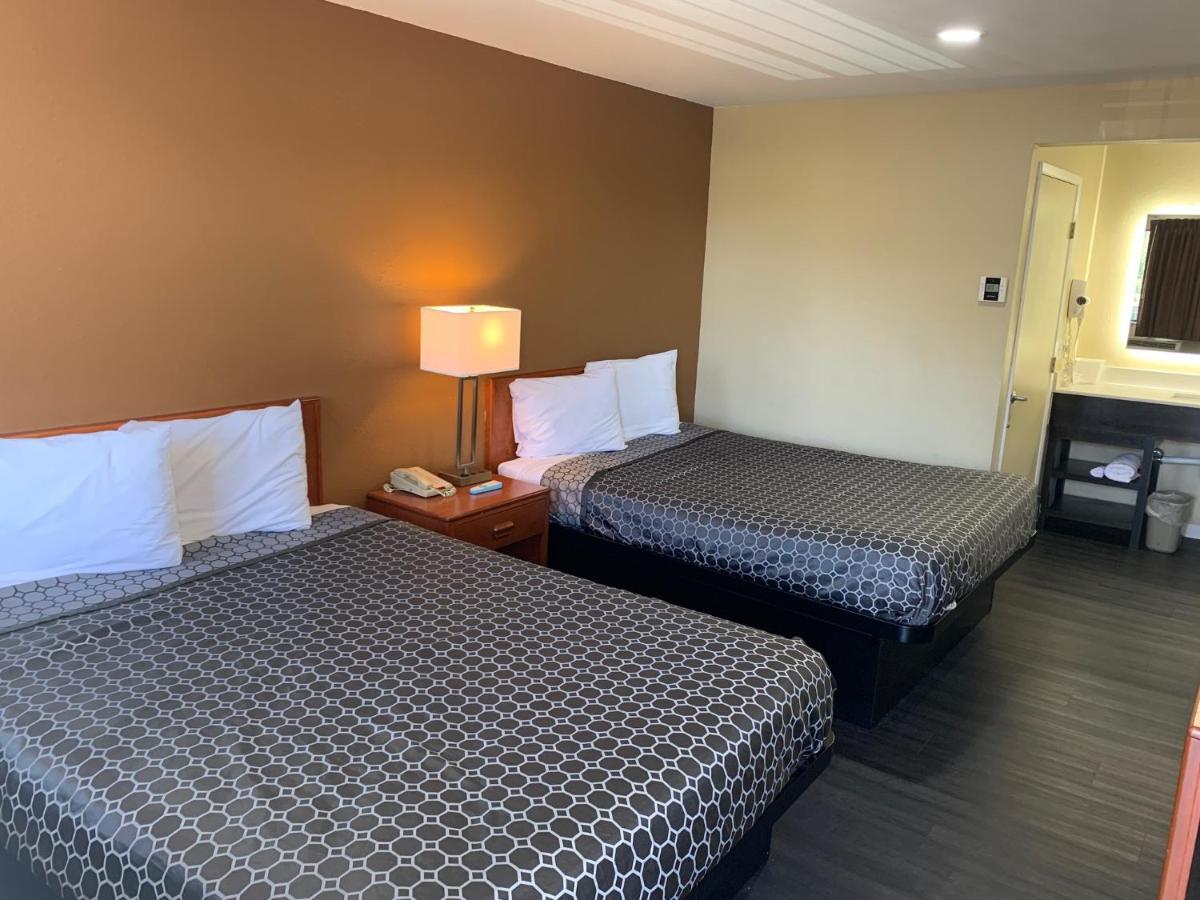 Rodeway Inn Sacramento-University Area Экстерьер фото