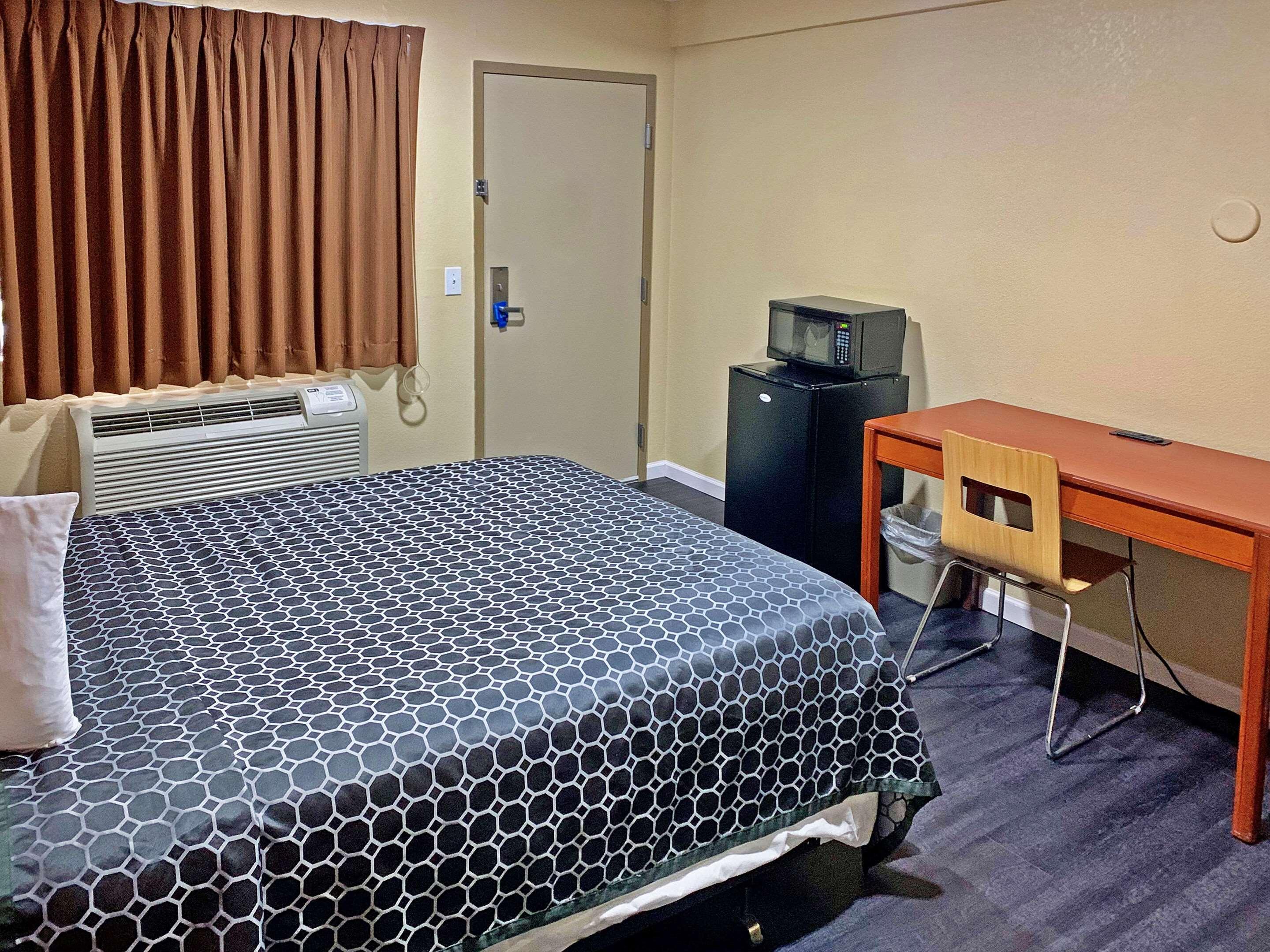 Rodeway Inn Sacramento-University Area Экстерьер фото