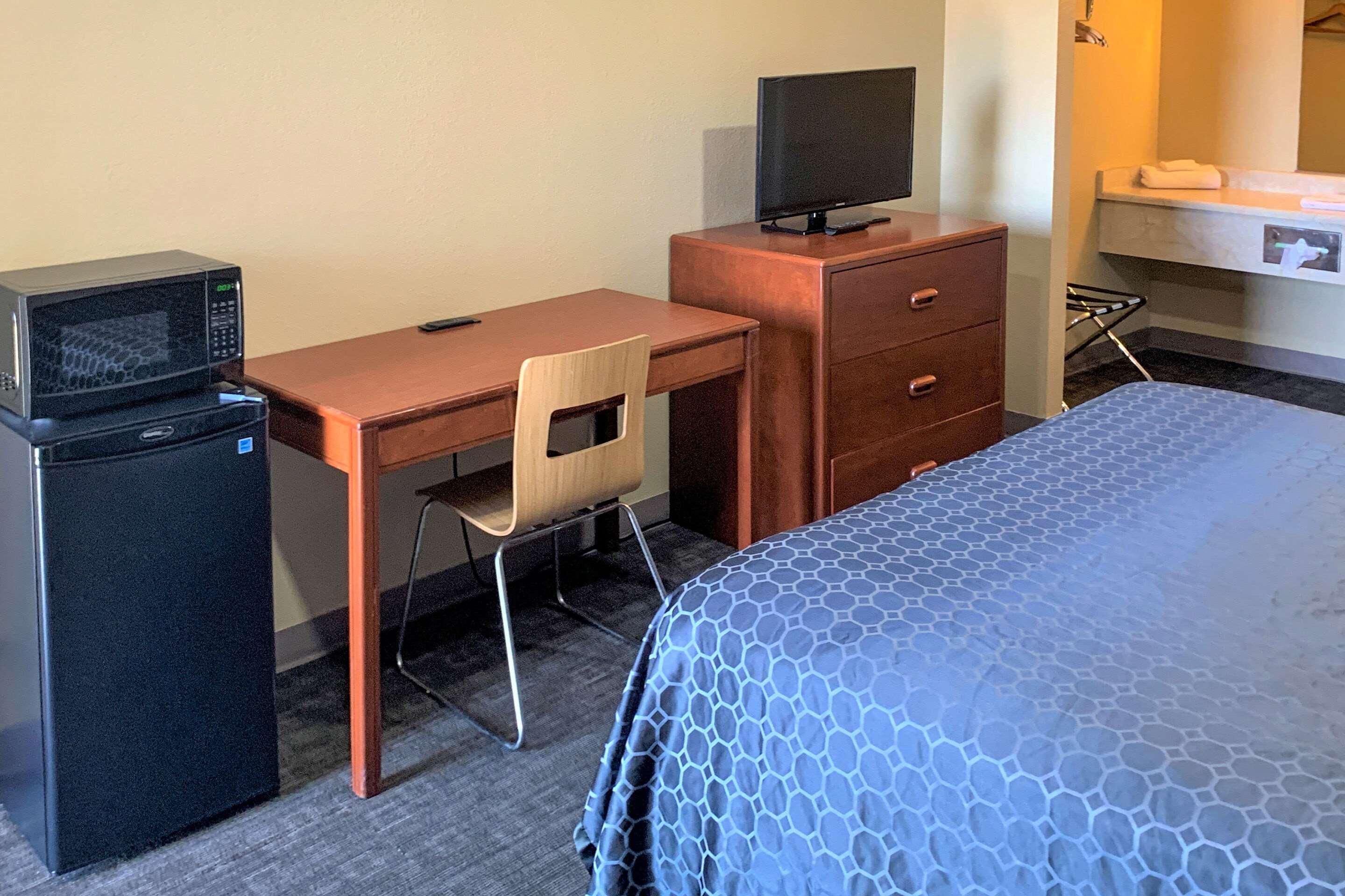 Rodeway Inn Sacramento-University Area Экстерьер фото