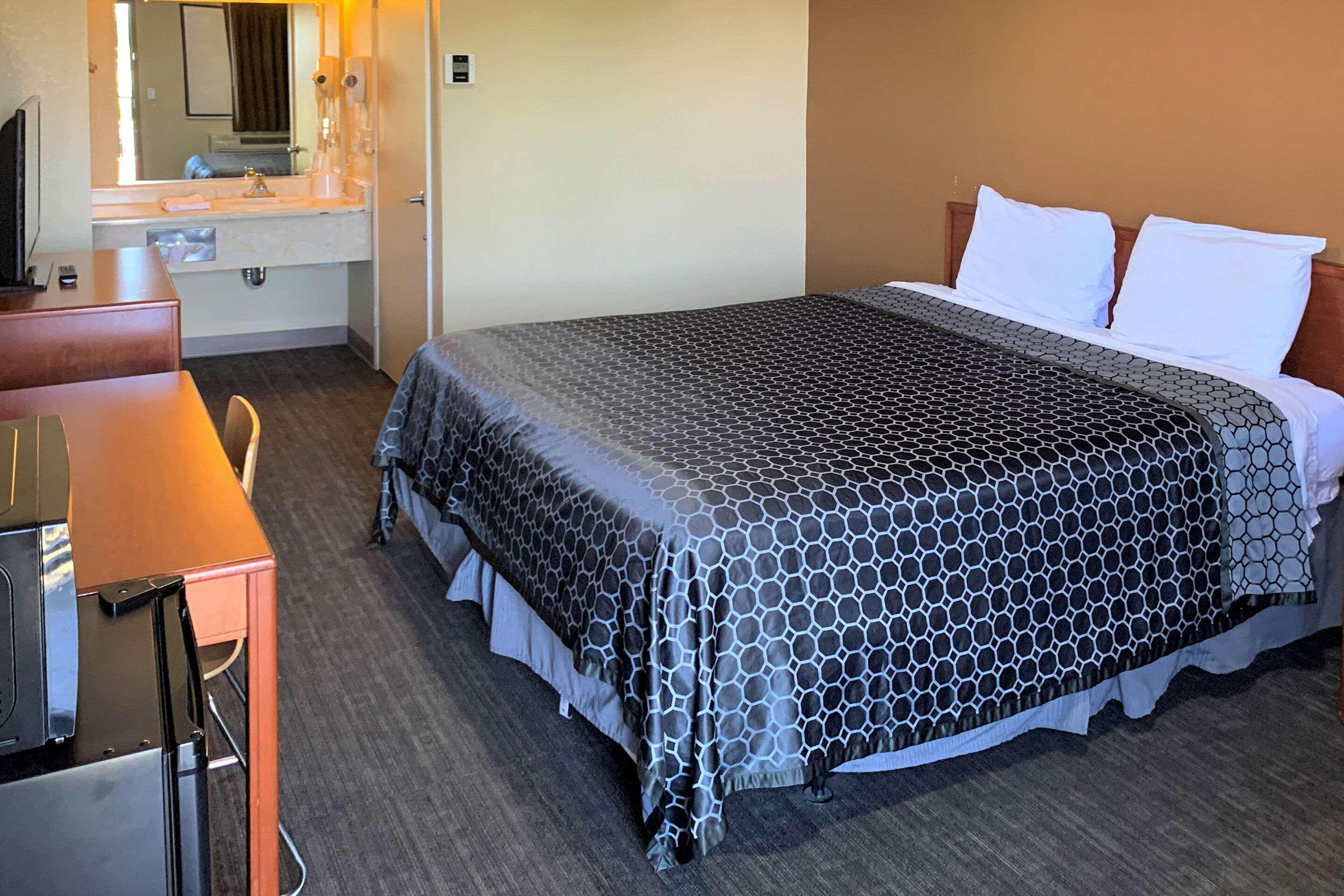 Rodeway Inn Sacramento-University Area Экстерьер фото