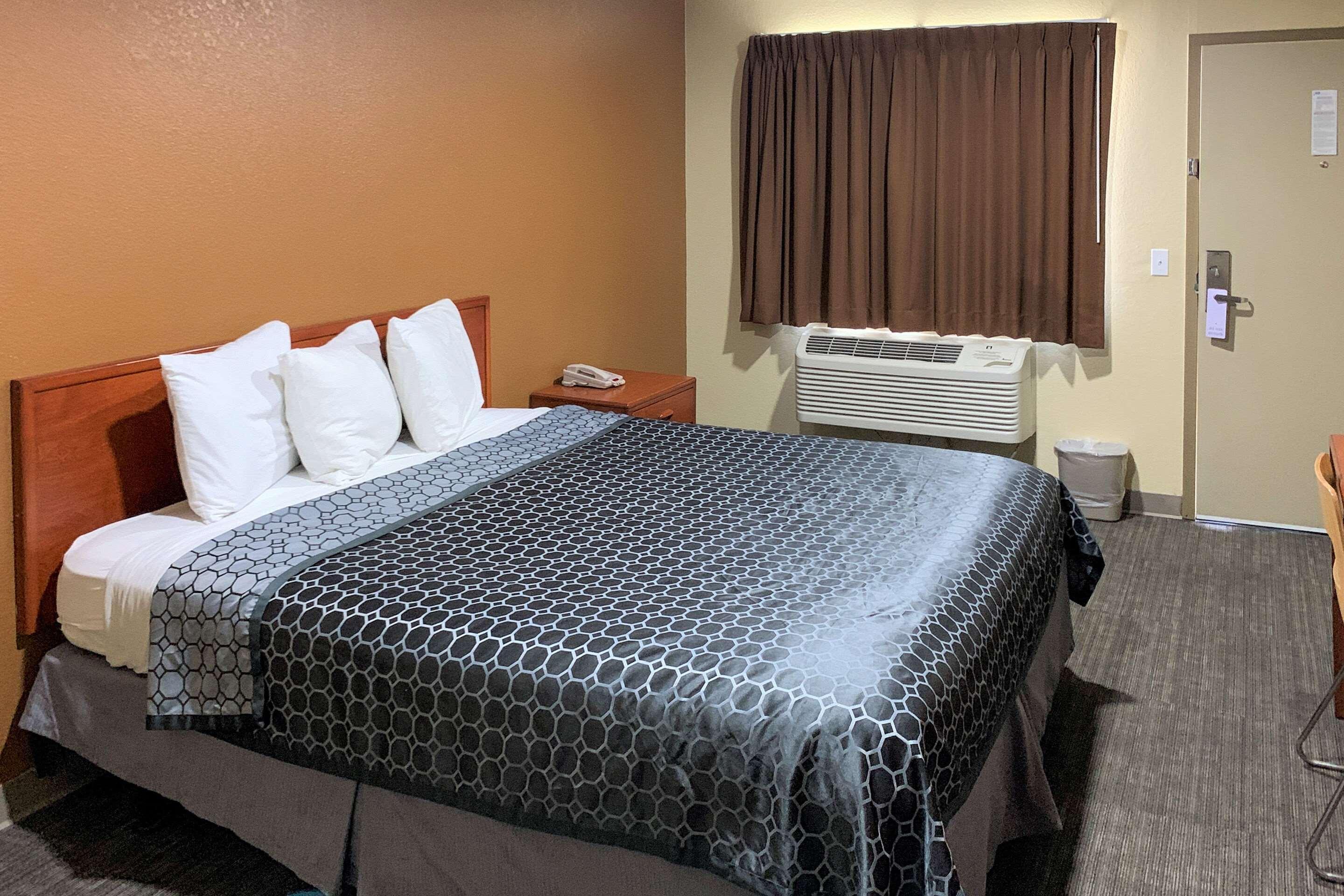 Rodeway Inn Sacramento-University Area Экстерьер фото