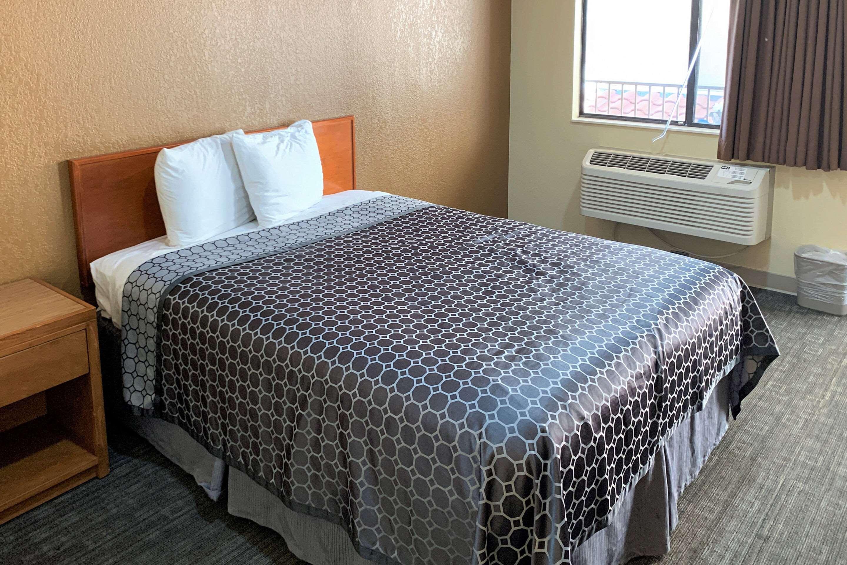 Rodeway Inn Sacramento-University Area Экстерьер фото