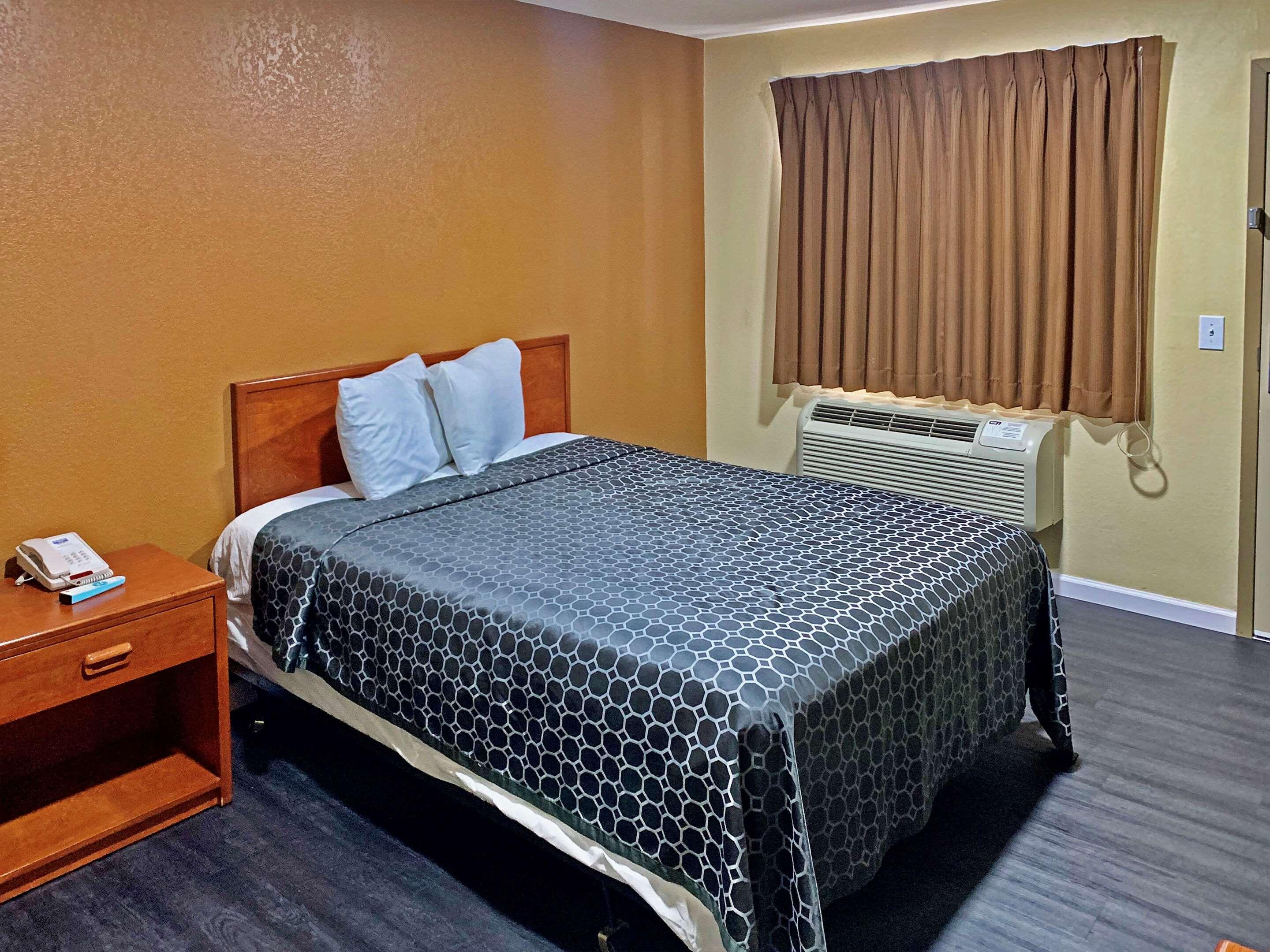 Rodeway Inn Sacramento-University Area Экстерьер фото