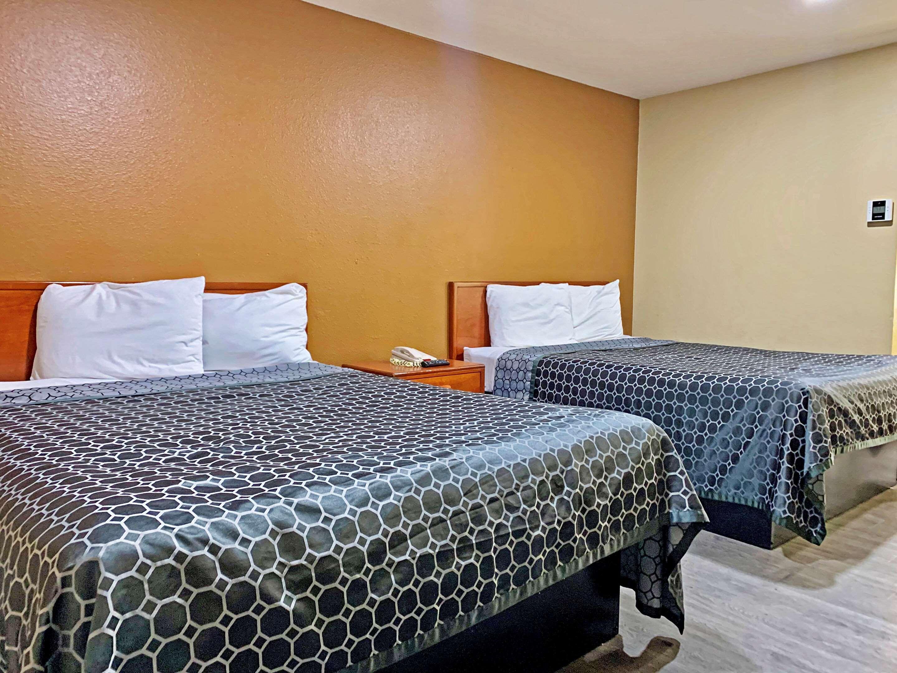 Rodeway Inn Sacramento-University Area Экстерьер фото