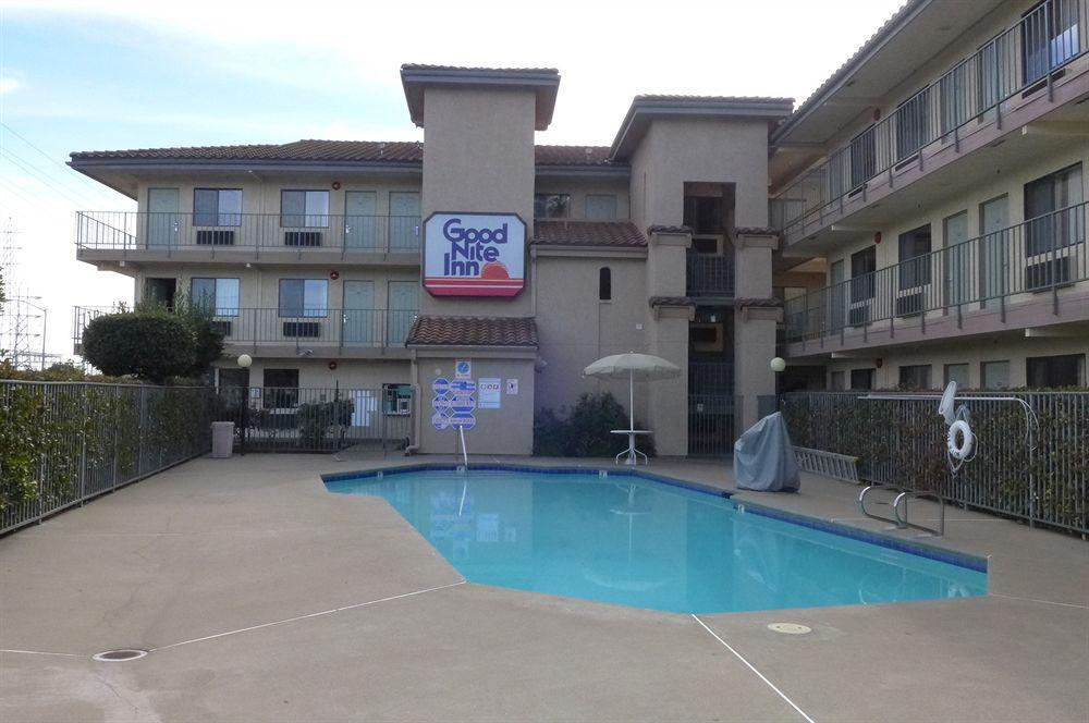 Rodeway Inn Sacramento-University Area Экстерьер фото